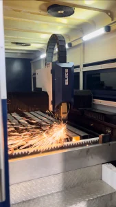 CNC laser Cabinada